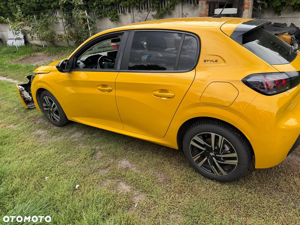 Peugeot 208 1.2 mHEV Style e-DCS6 - 7