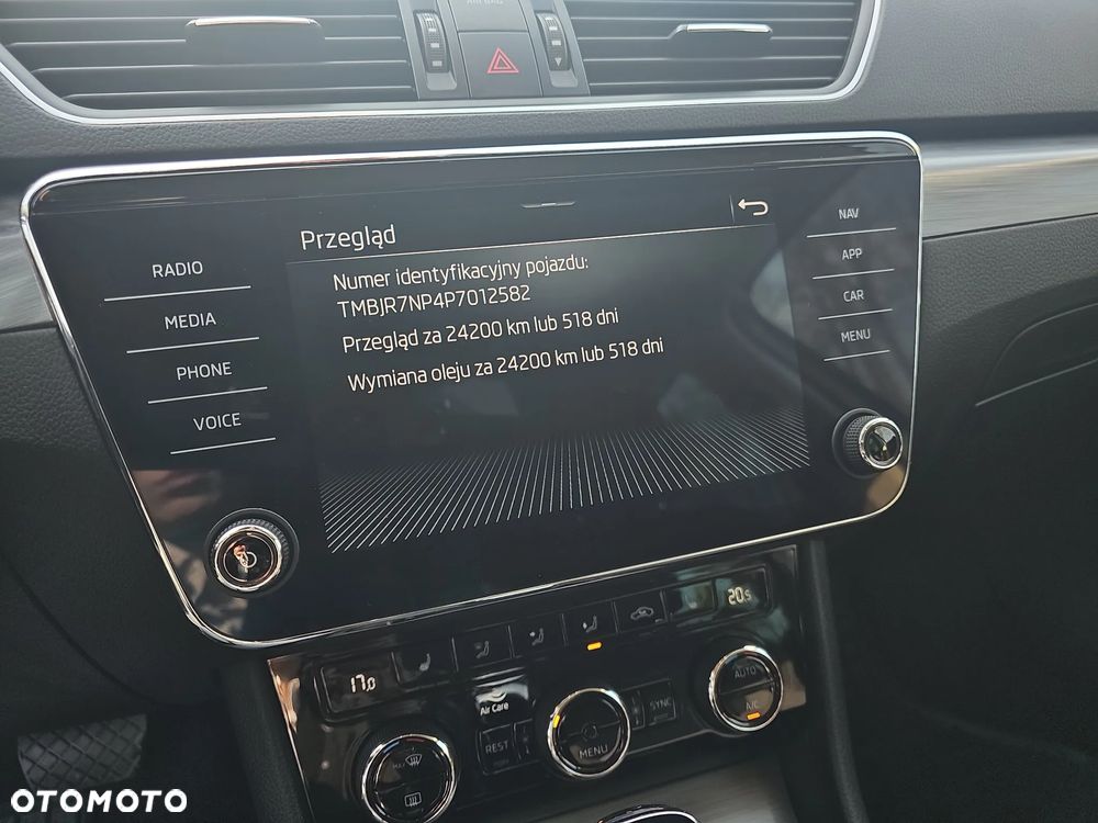 Skoda Superb 2.0 TDI SCR Style DSG - 33