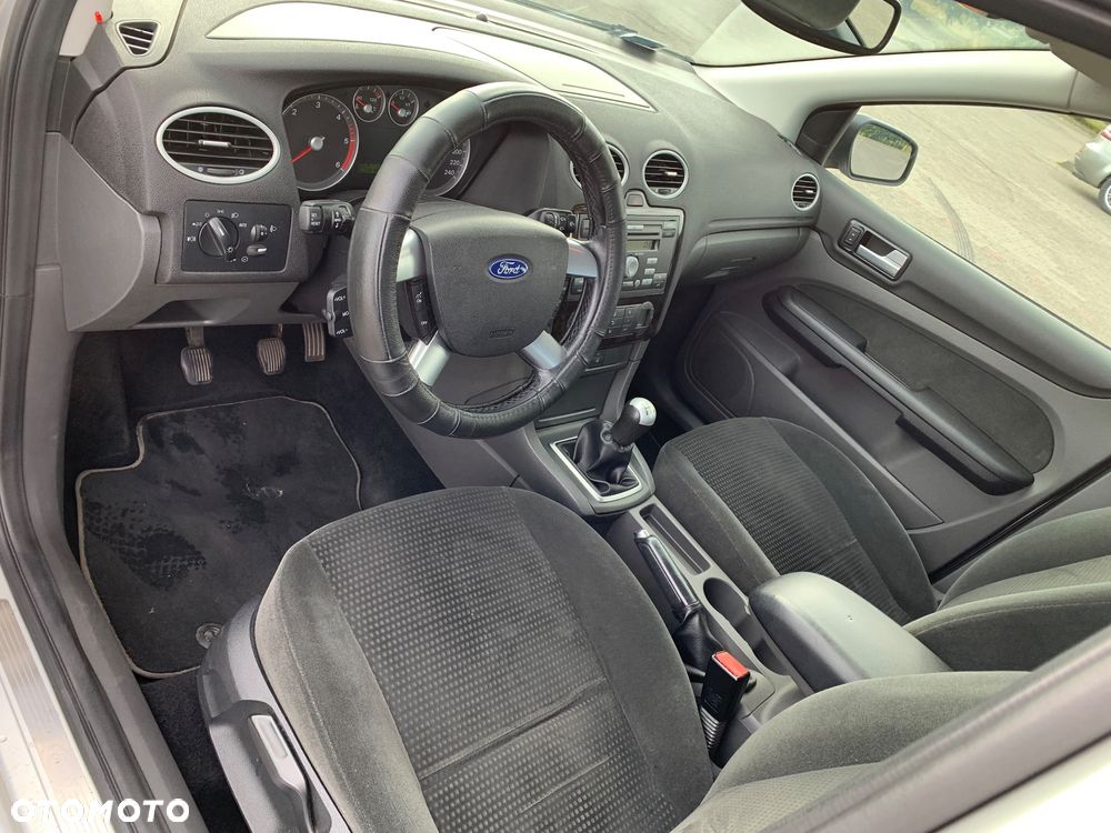 Ford Focus 1.8 TDCi Ghia - 9