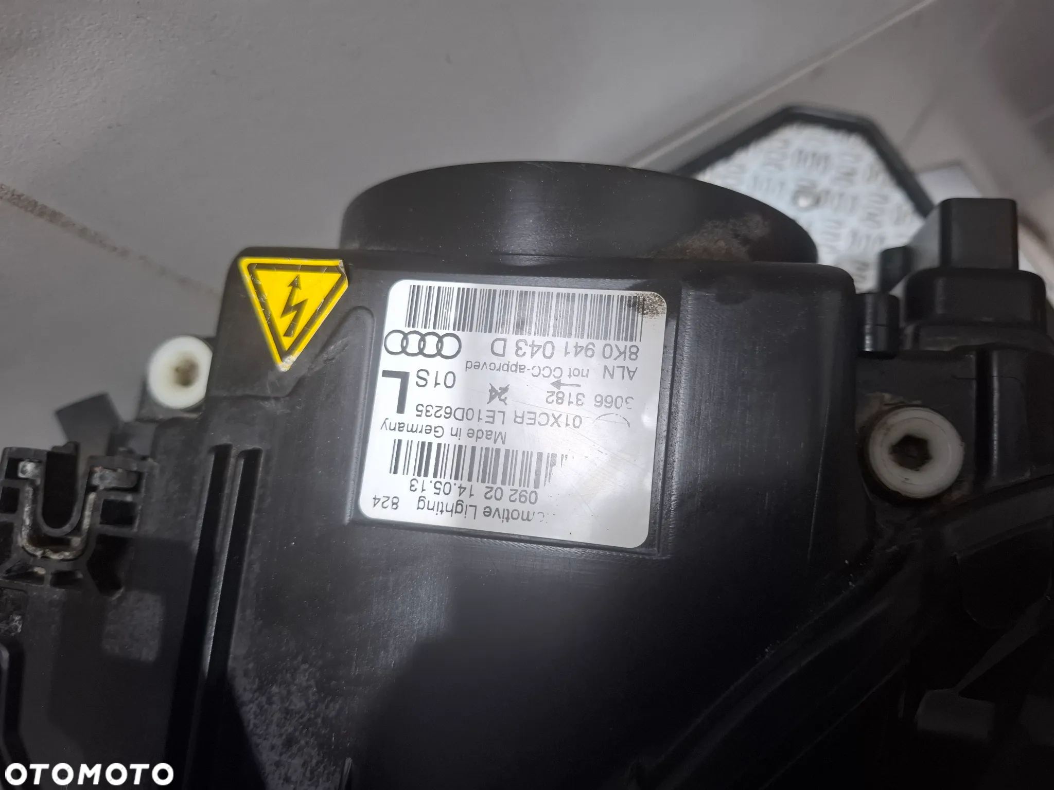 Lampa lewy przód led xenon Audi A4 B8 lift 2013 rok nr 8K0941043D - 3
