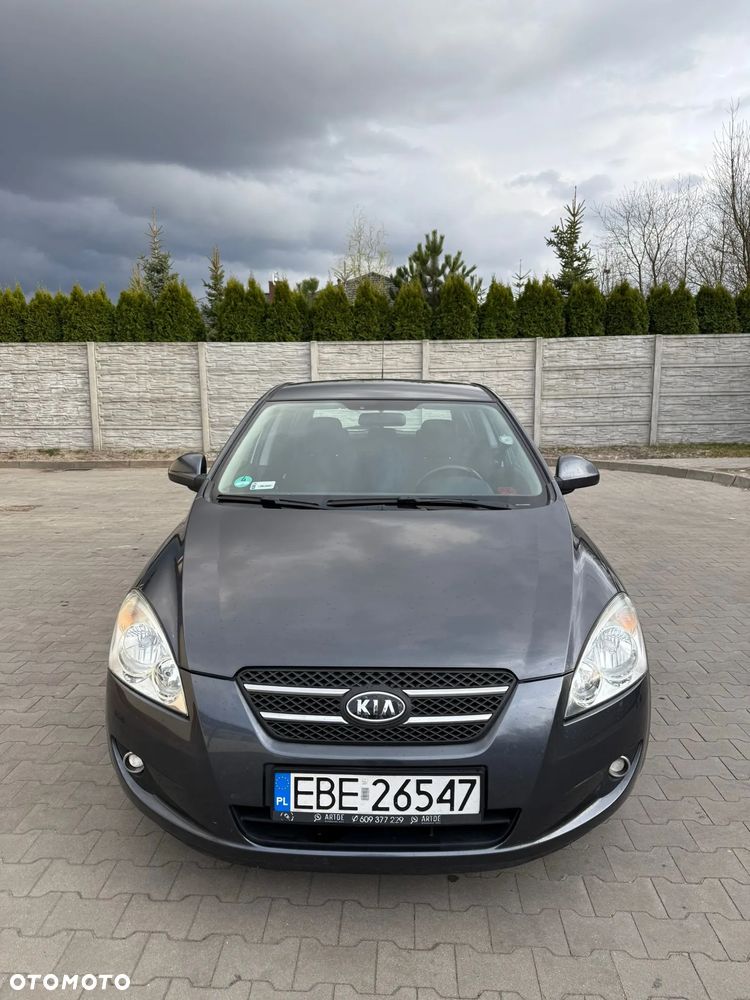 Kia Ceed 1.6 Crdi Optimum + - 2