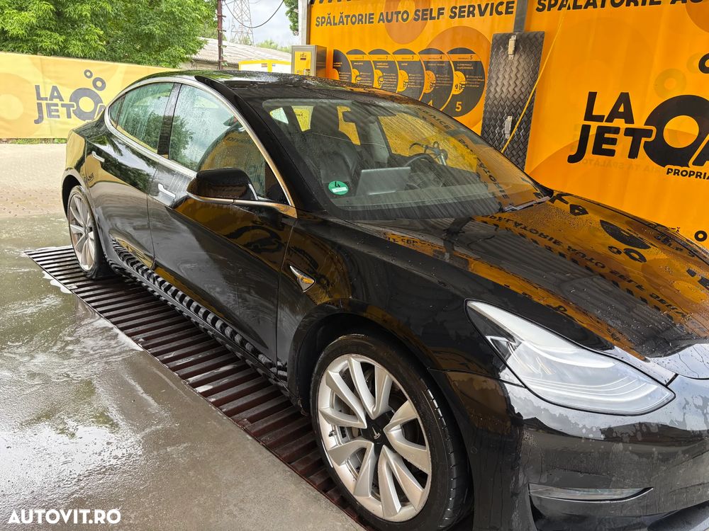 Tesla Model 3 Langstreckenbatterie Allradantrieb Dual Motor - 7