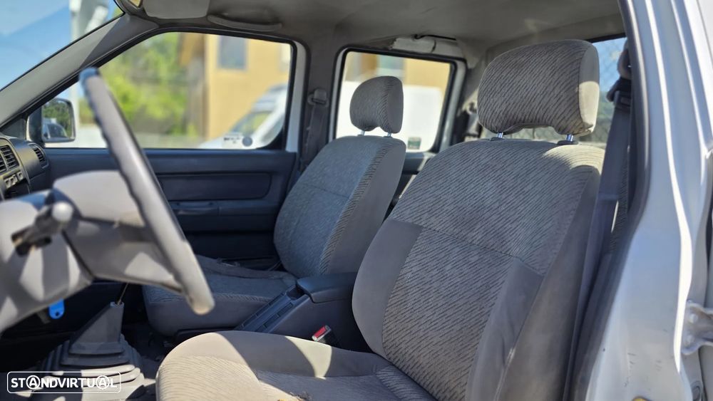 Nissan Pick Up 2.5 D CD - 10