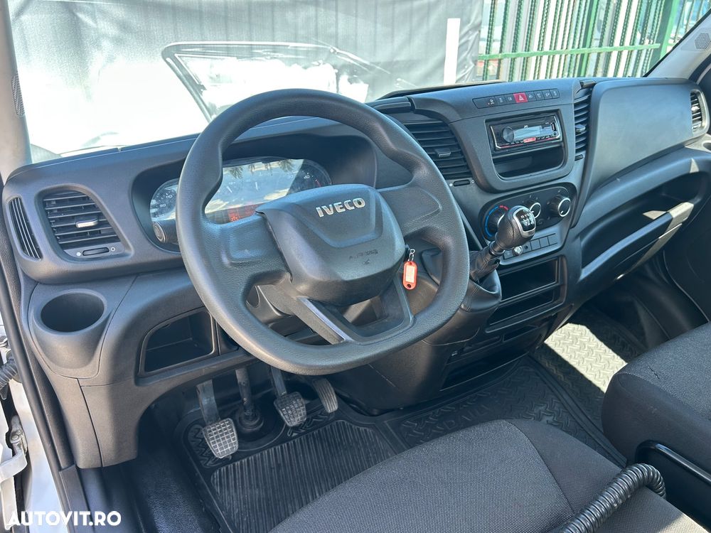 Iveco LIFT DE CONTAINER CU CARLIG 3.0 D - 18