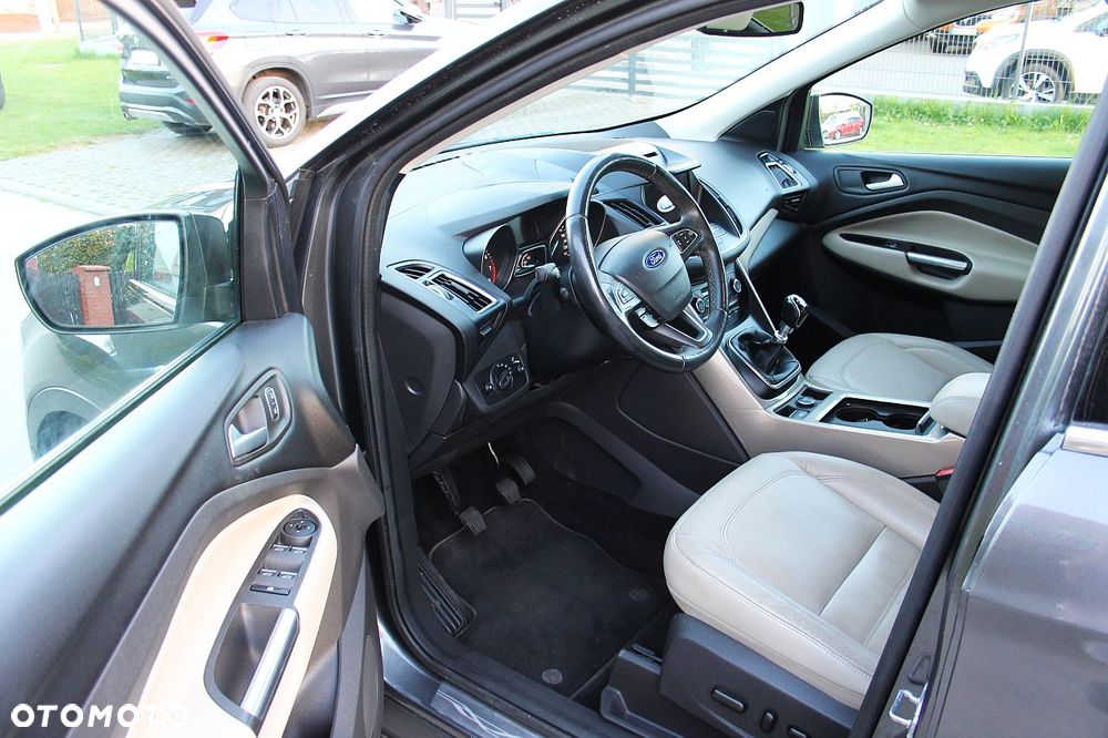 Ford Kuga 1.5 EcoBoost 2x4 Titanium - 11