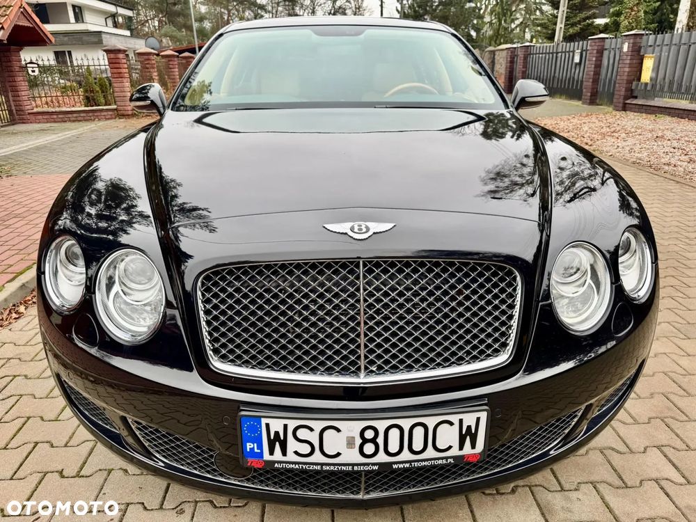 Bentley Flying Spur - 25
