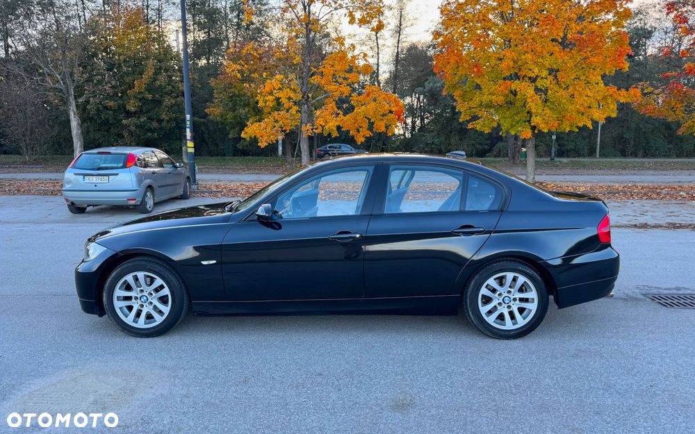 BMW Seria 3 318i - 6