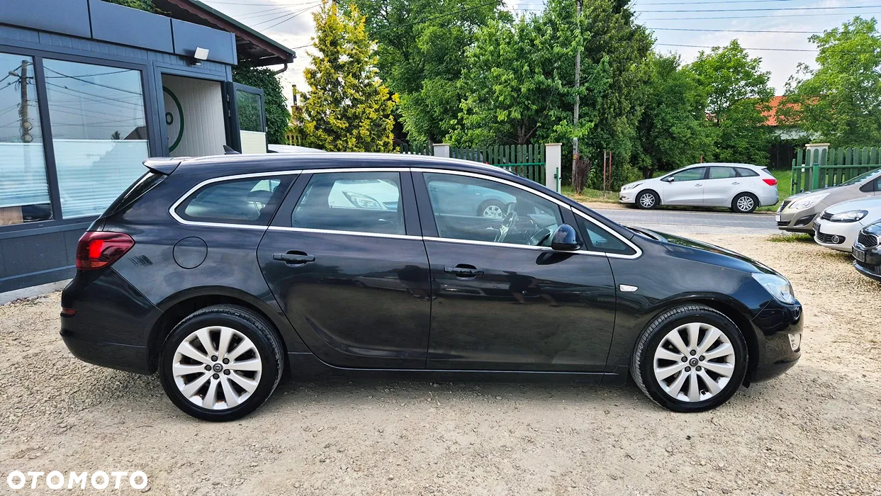 Opel Astra IV 1.4 T Cosmo - 12