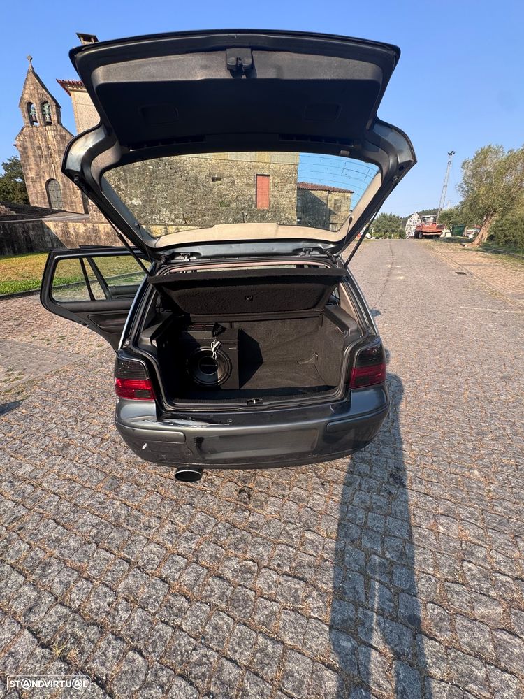 VW Golf 1.9 TDi Highline - 11