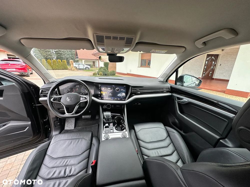 Volkswagen Touareg - 21