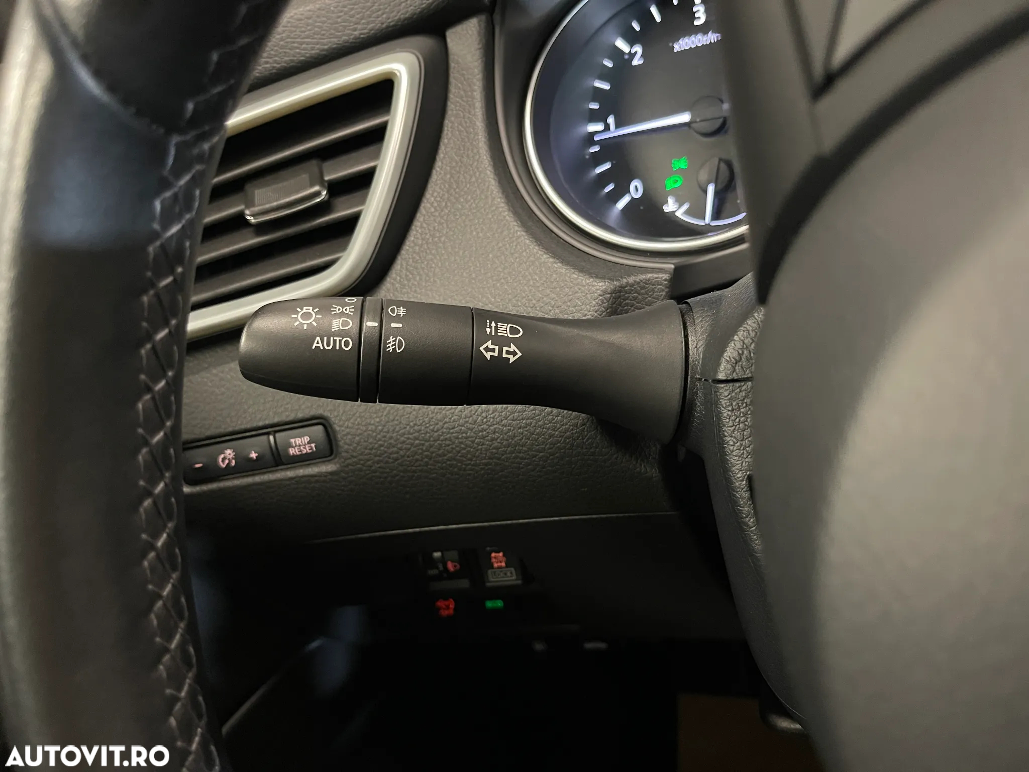 Nissan Qashqai 1.7 dCi Xtronic ALL-MODE 4x4i N-CONNECTA - 21