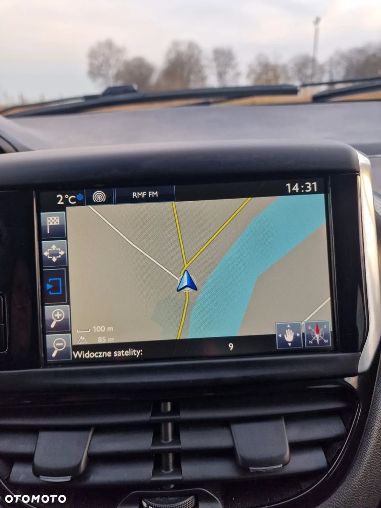 Peugeot 208 82 PureTech Style - 22