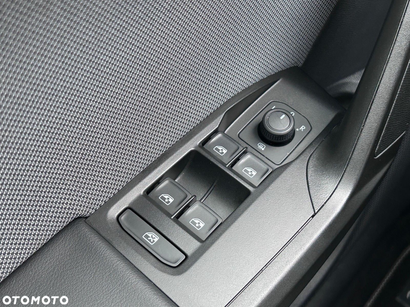Seat Leon 1.0 eTSI Style DSG - 17
