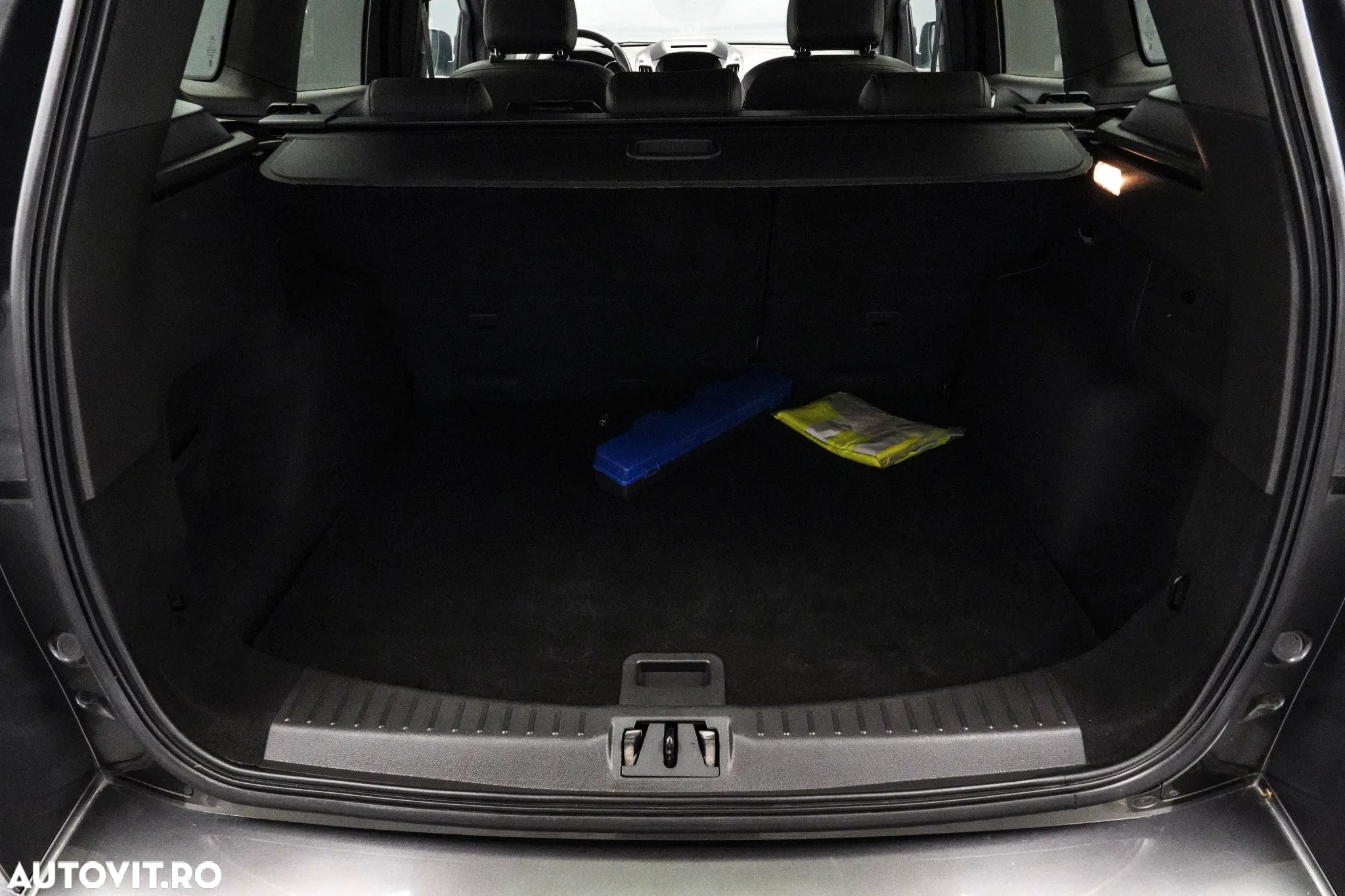 Ford Kuga 2.0 TDCi 4WD Powershift ST-Line - 22