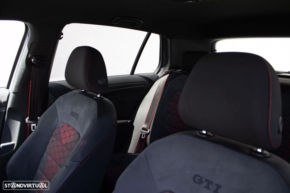 VW Golf 2.0 TSI GTi TCR DSG - 19