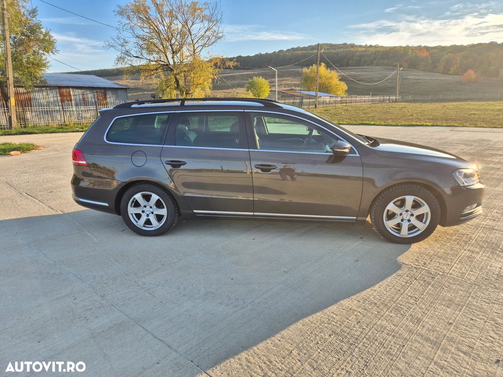 Volkswagen Passat - 4