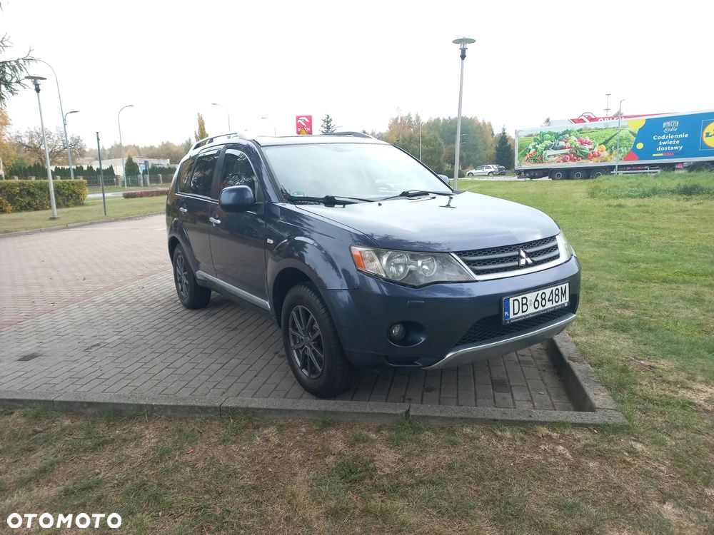 Mitsubishi Outlander - 9
