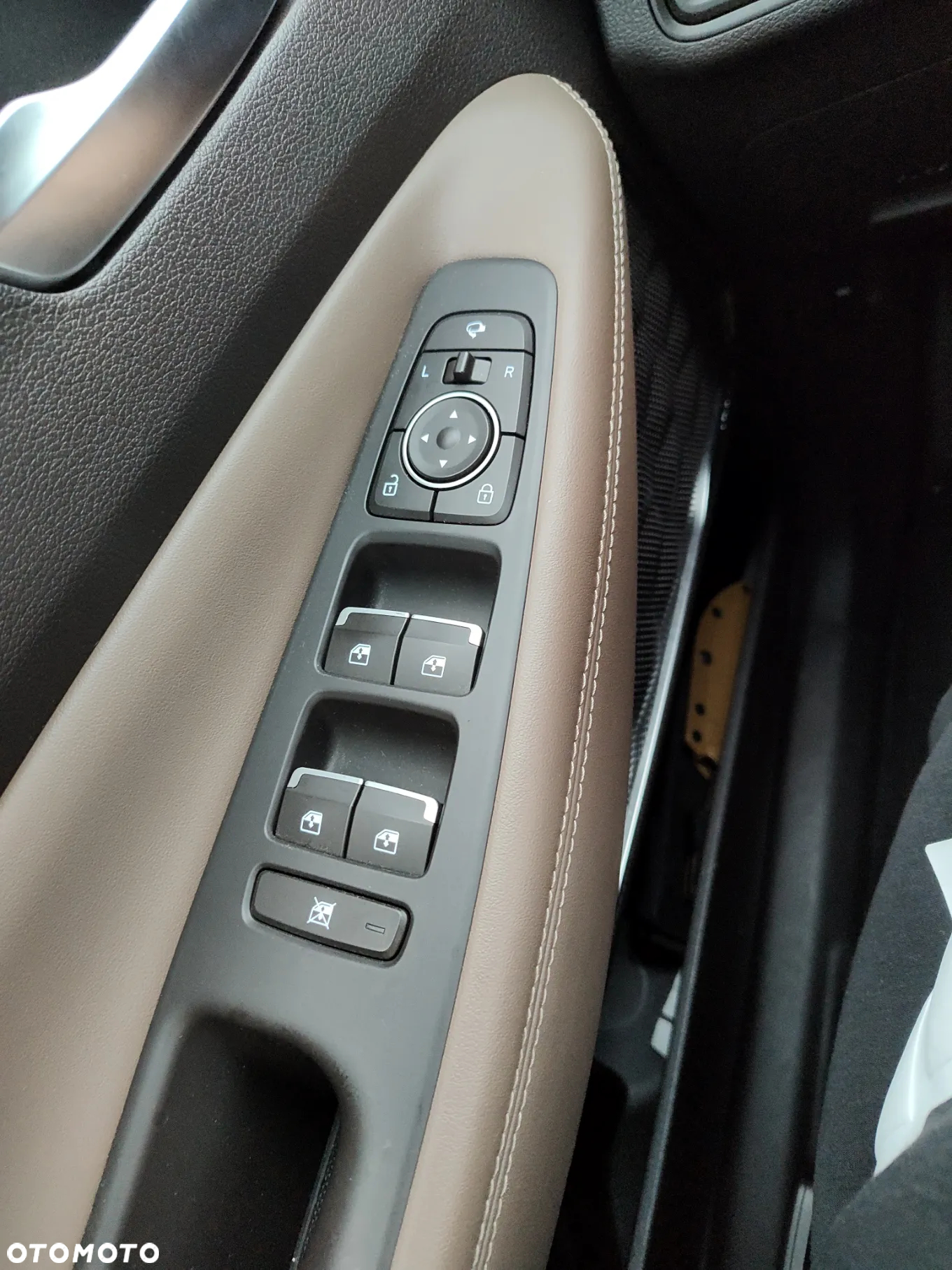 Hyundai Santa Fe 2.0 CRDi Platinum 4WD - 23