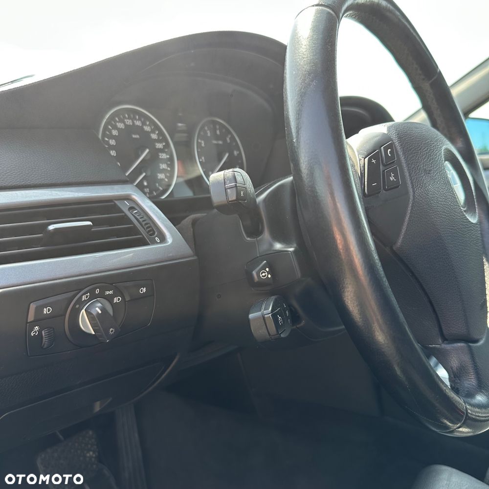 BMW Seria 5 - 16