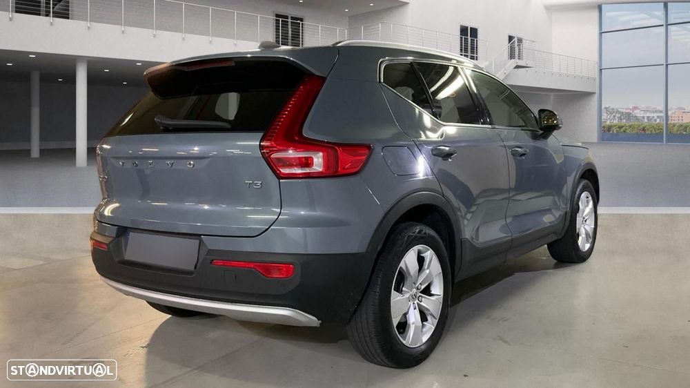 Volvo XC 40 1.5 T3 Momentum Plus Geartronic - 3