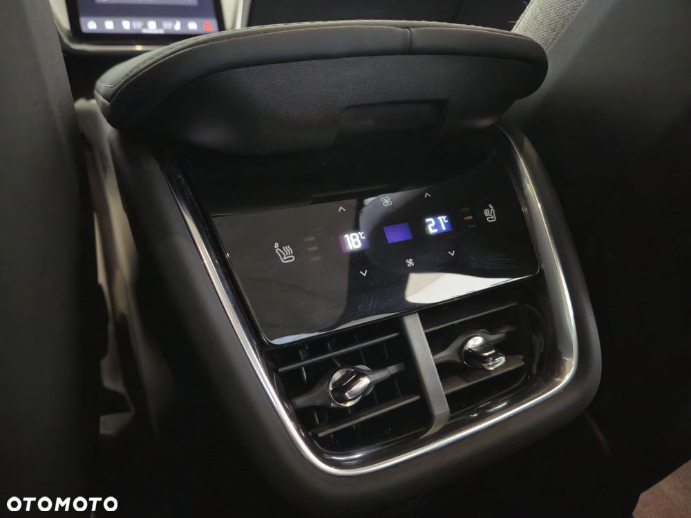 Volvo EX90 - 21