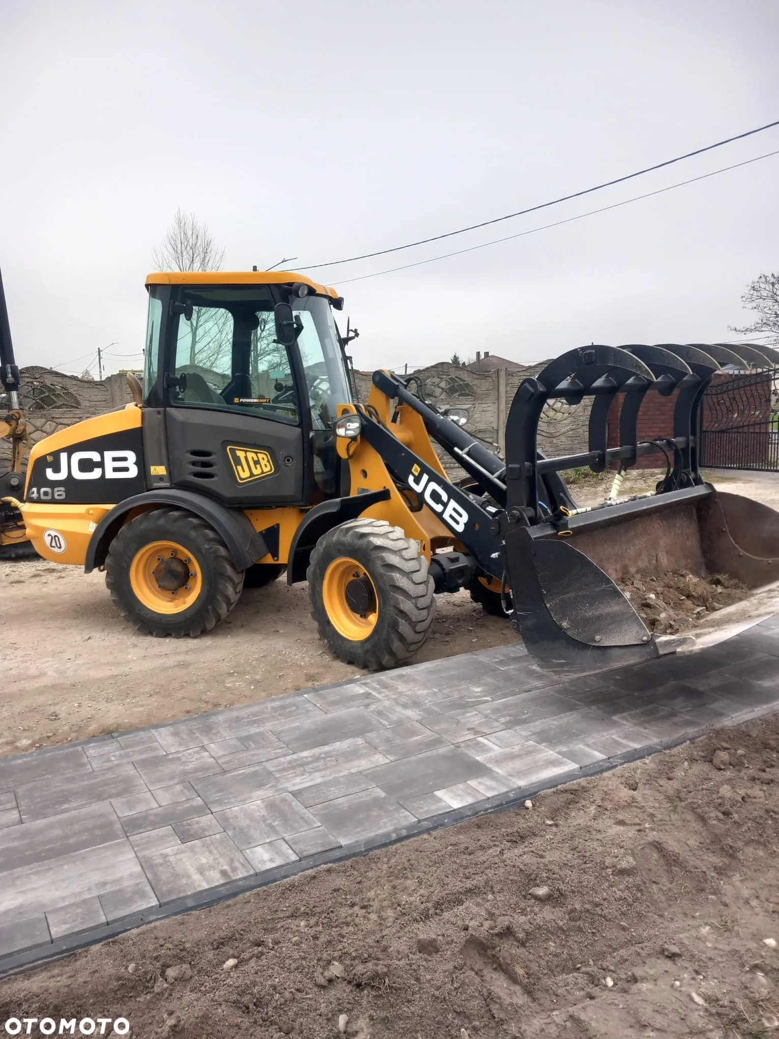 JCB 406 - 3