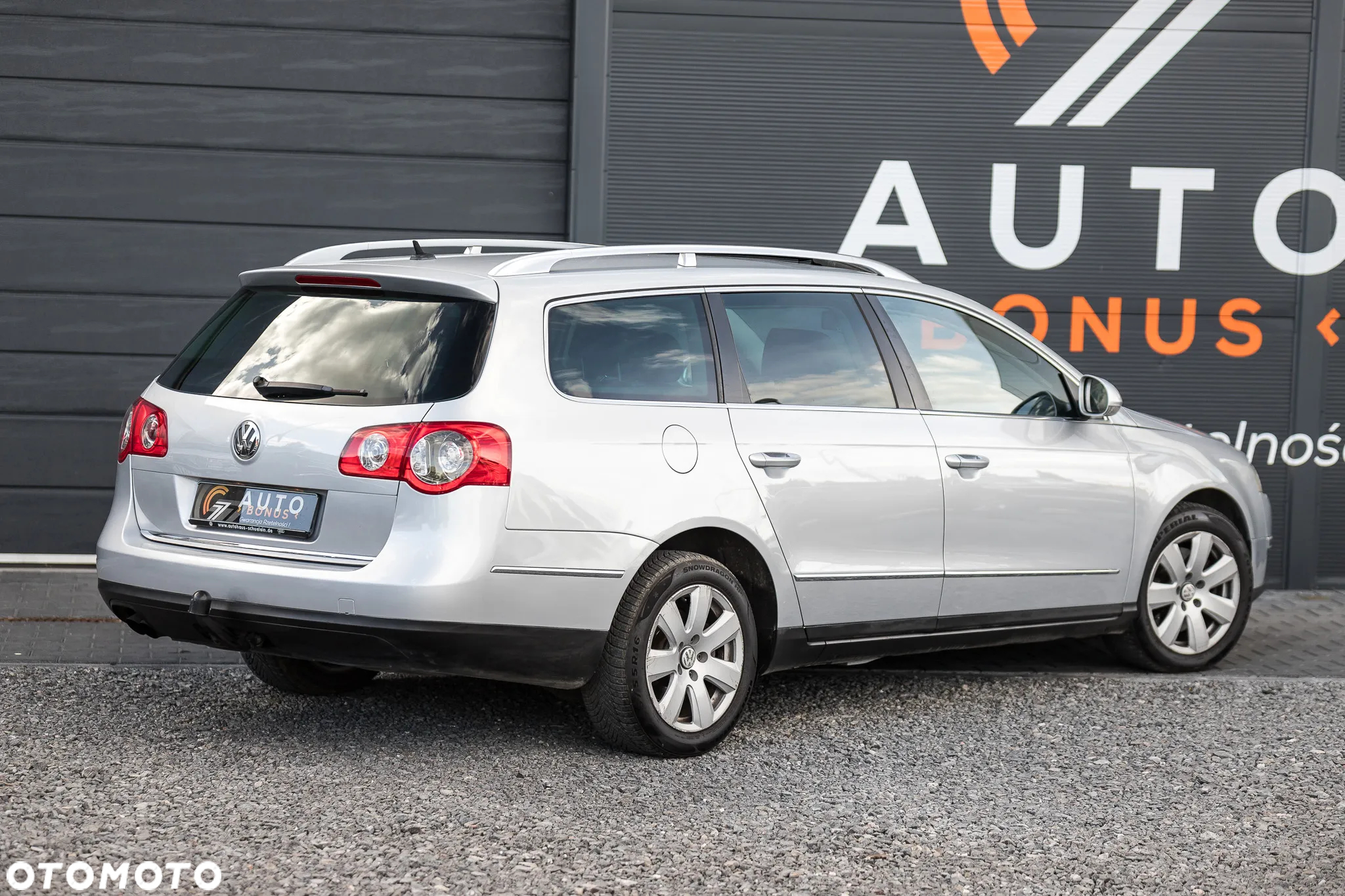 Volkswagen Passat 2.0 TDI Highline - 11