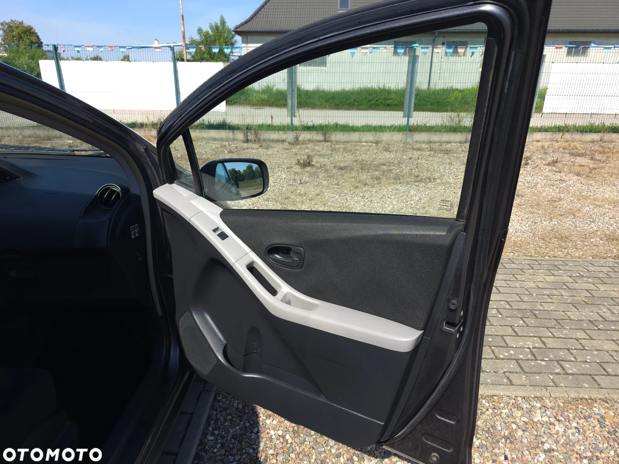 Toyota Yaris 1.33 Premium - 13