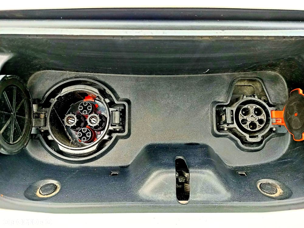 Nissan ENV 200 Maxi - 14