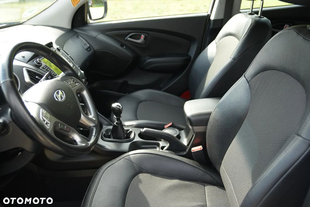 Hyundai ix35 1.6 2WD Fifa World Cup Edition - 24