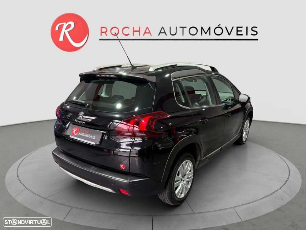 Peugeot 2008 1.2 PureTech Signature - 4