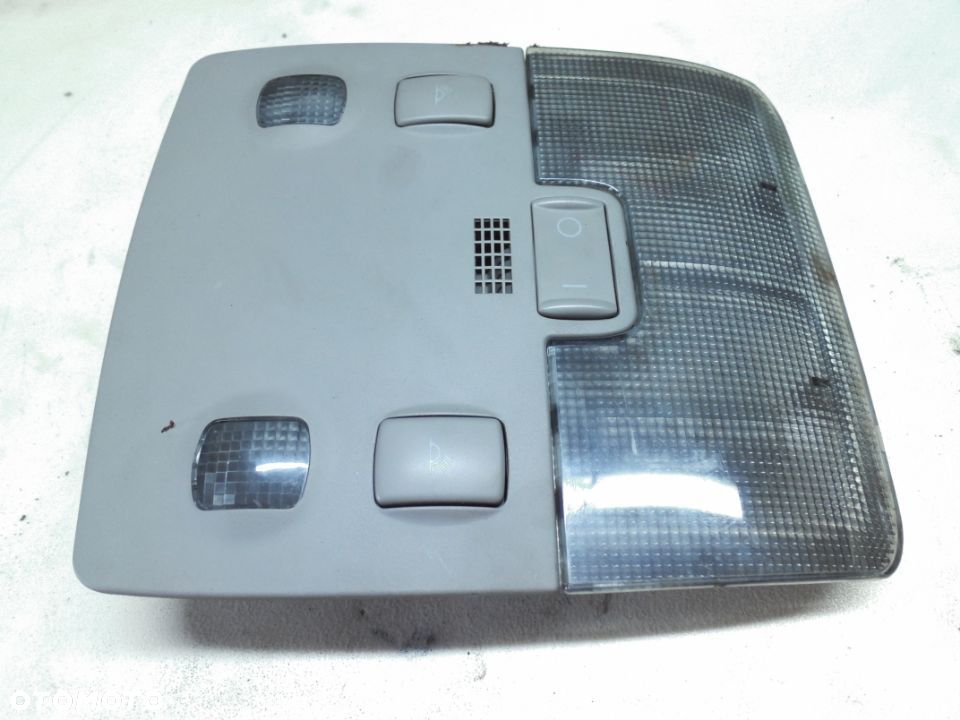 LAMPKA OŚWIETLENIA WNĘTRZA KABINY AUDI A3 8L LIFT - 1