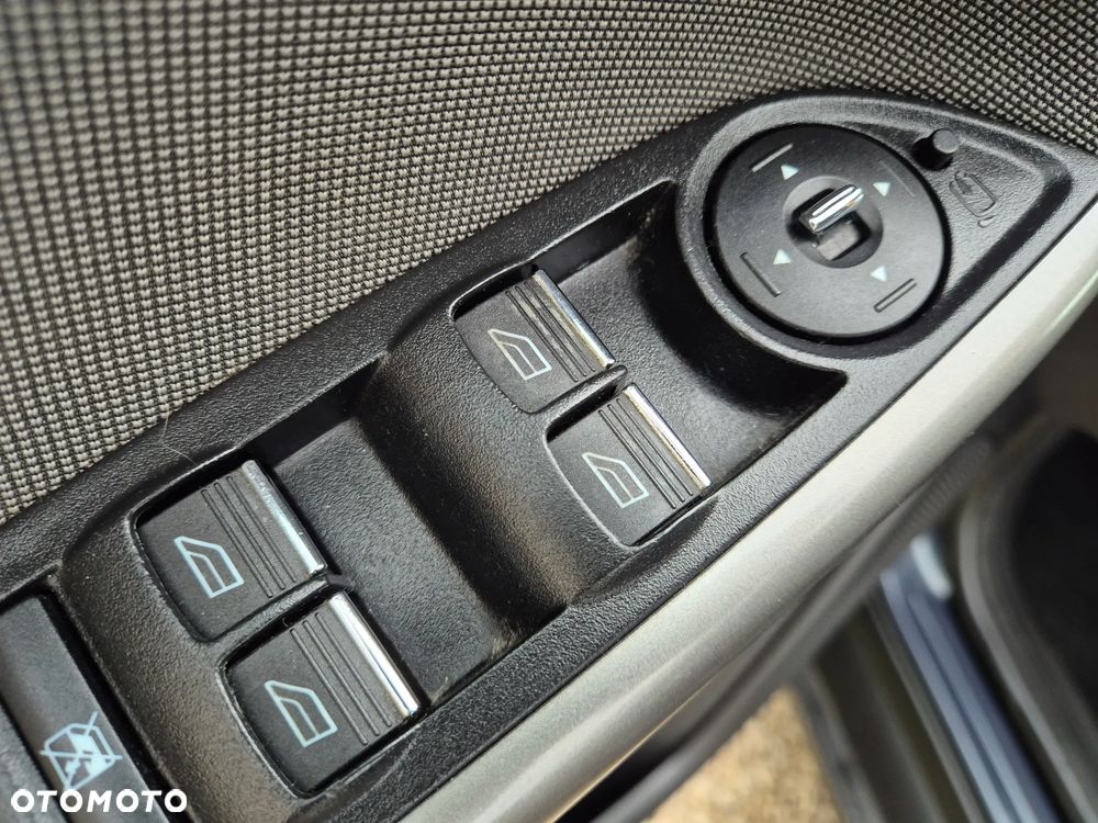 Ford Focus - 10