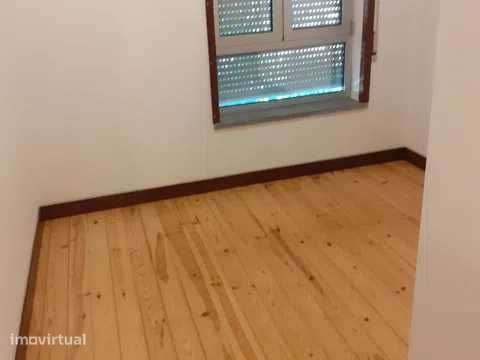 Quarto apartamento centro de Coimbra - Grande imagem: 2/12