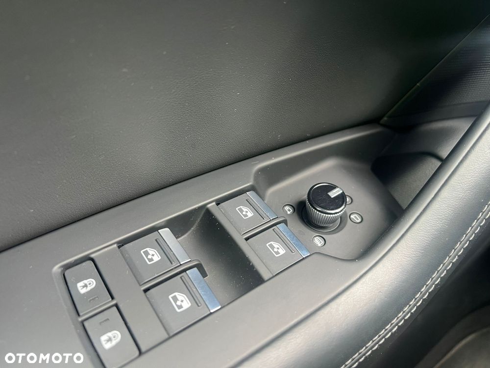 Audi A6 Avant 40 TDI quattro S tronic S line - 21