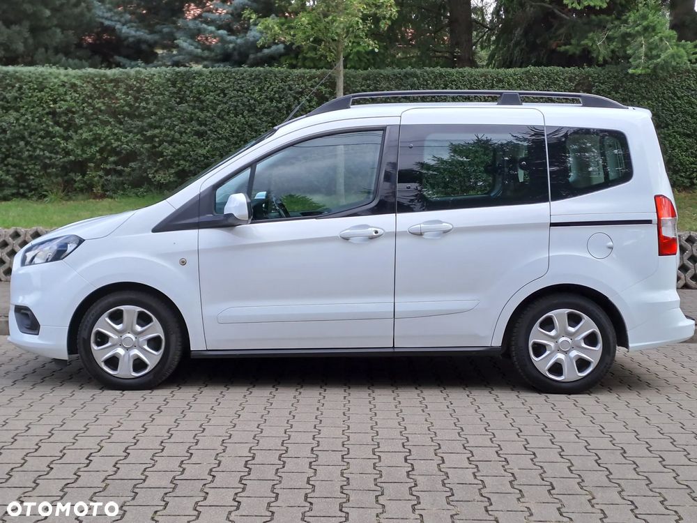 Ford Tourneo Courier - 5
