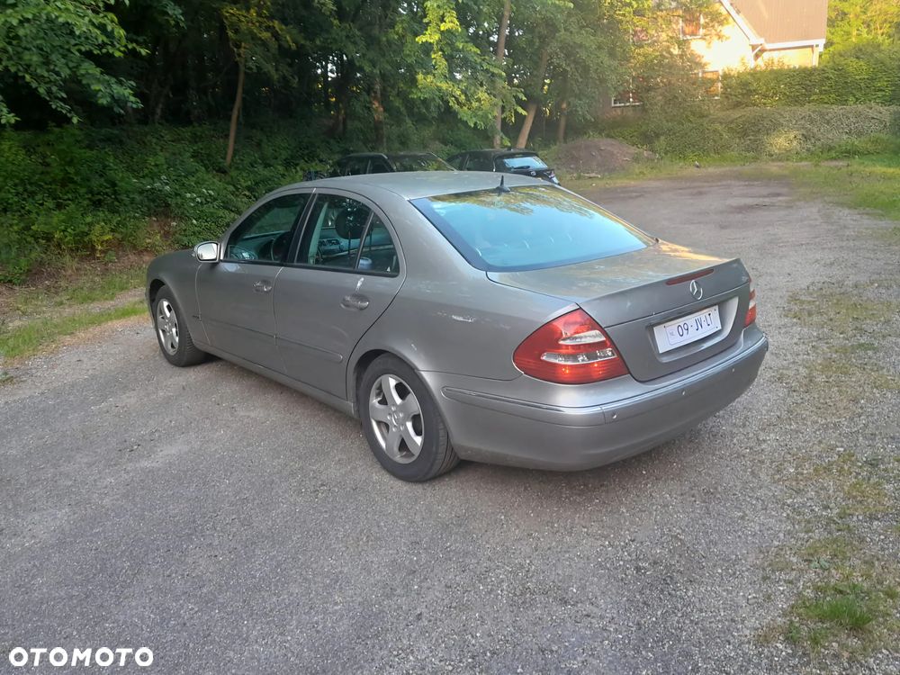 Mercedes-Benz Klasa E - 12
