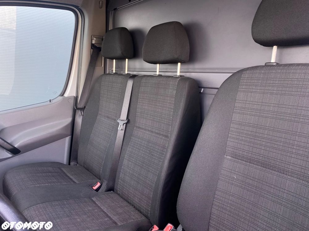Mercedes-Benz Sprinter - 10