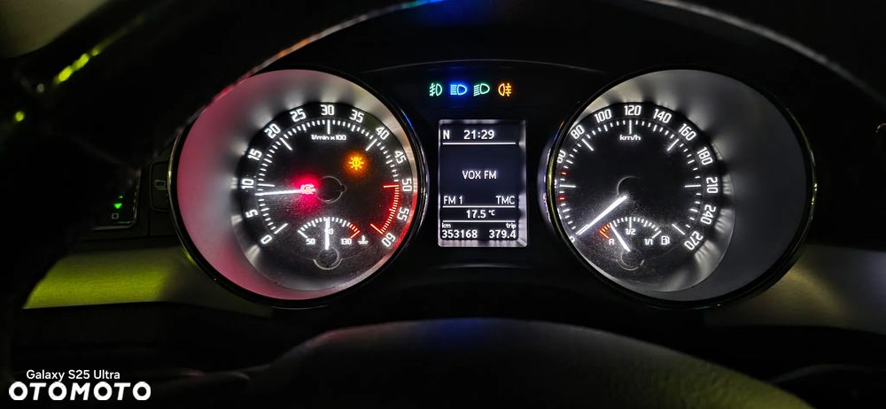 Skoda Superb 2.0 TDI Elegance - 35