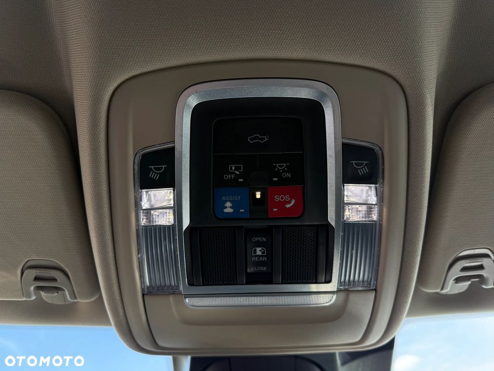 RAM 1500 5.7 Crew Cab Laramie - 28