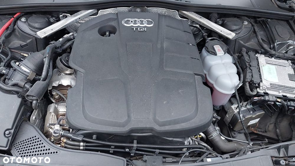 Audi A5 Sportback 2.0 TDI quattro S tronic design - 8