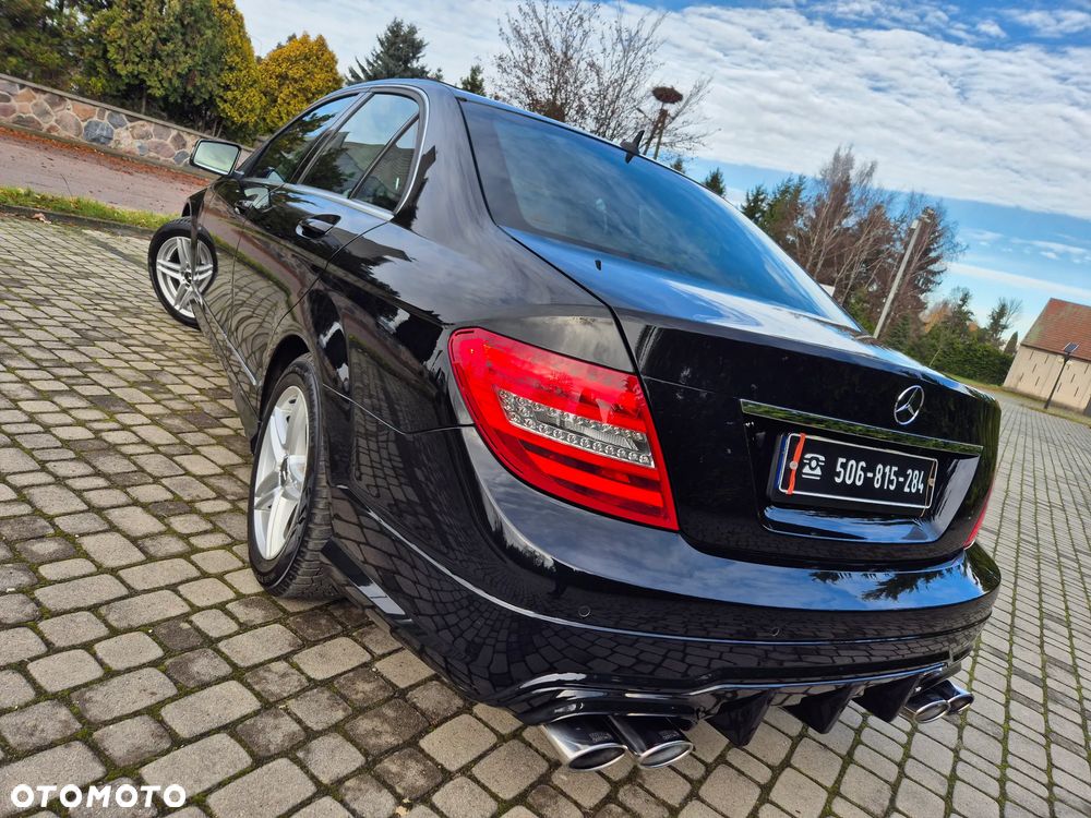 Mercedes-Benz Klasa C 180 BlueEFFICIENCY 7G-TRONIC Avantgarde - 13