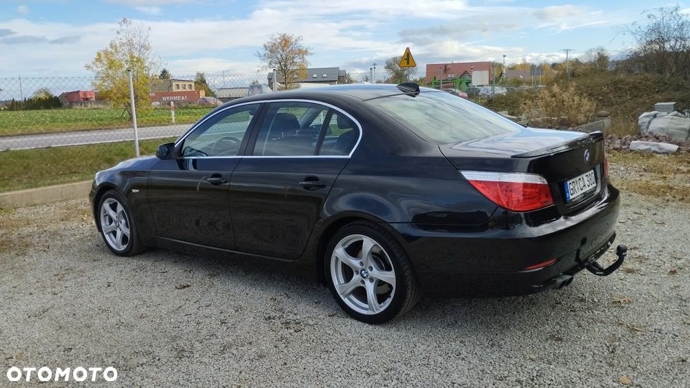 BMW Seria 5 523i Touring - 6