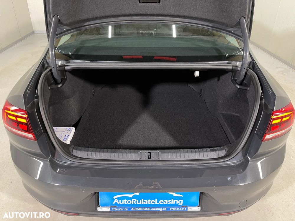 Volkswagen Passat 2.0 TDI Advance - 13