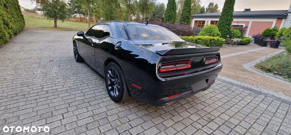 Dodge Challenger 6.4 Scat Pack - 22