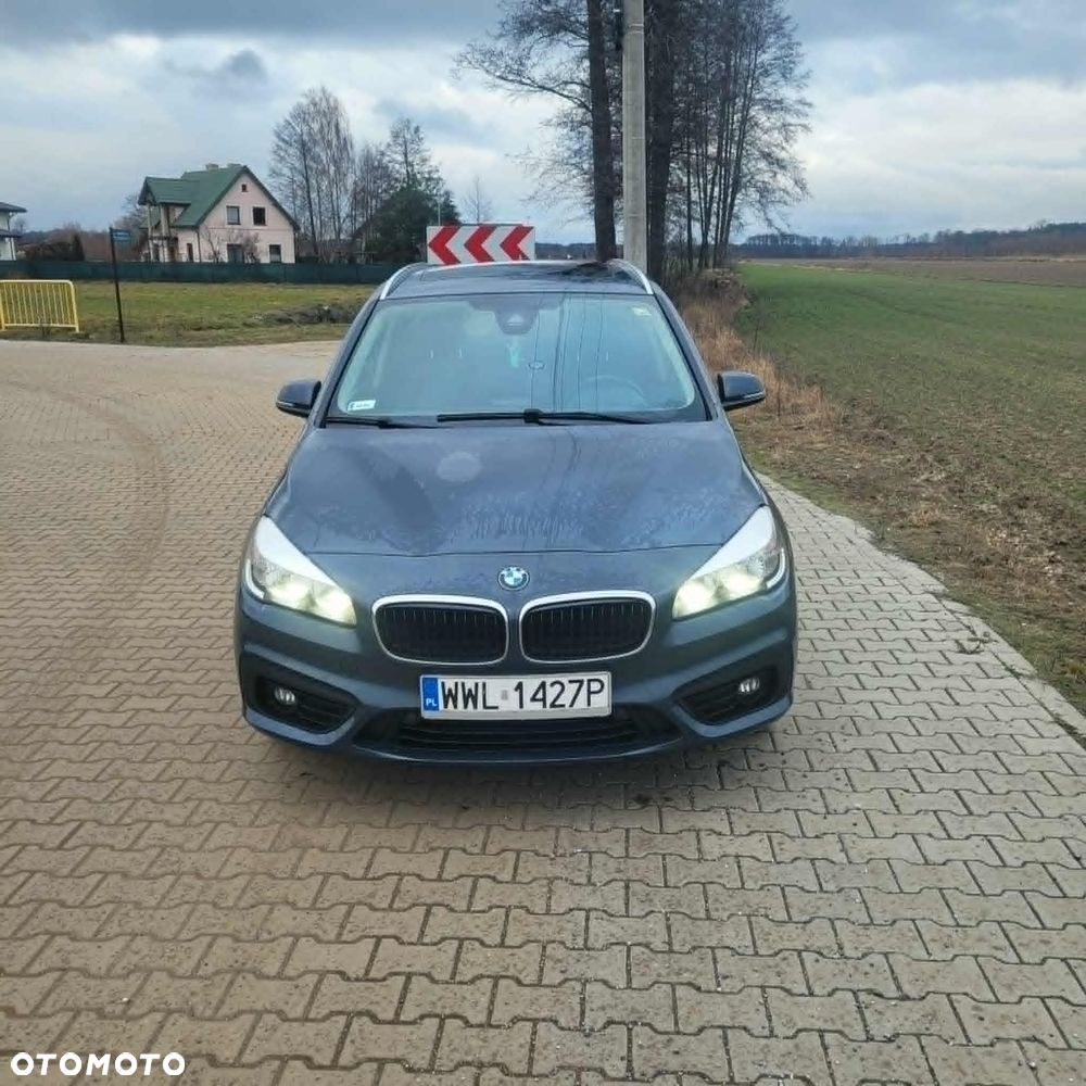 BMW Seria 2 218d - 5