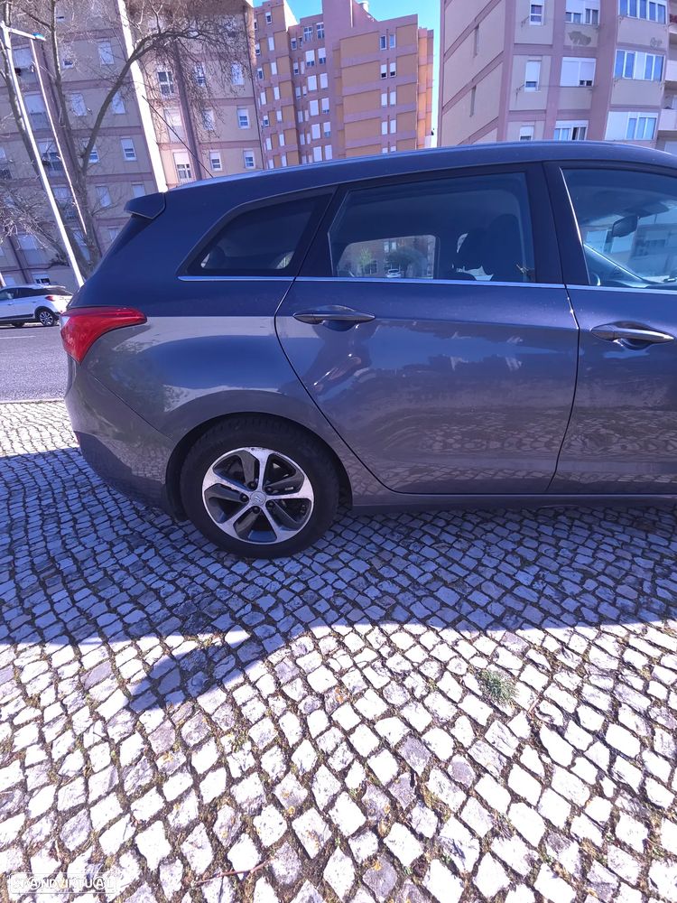Hyundai i30 CW - 10