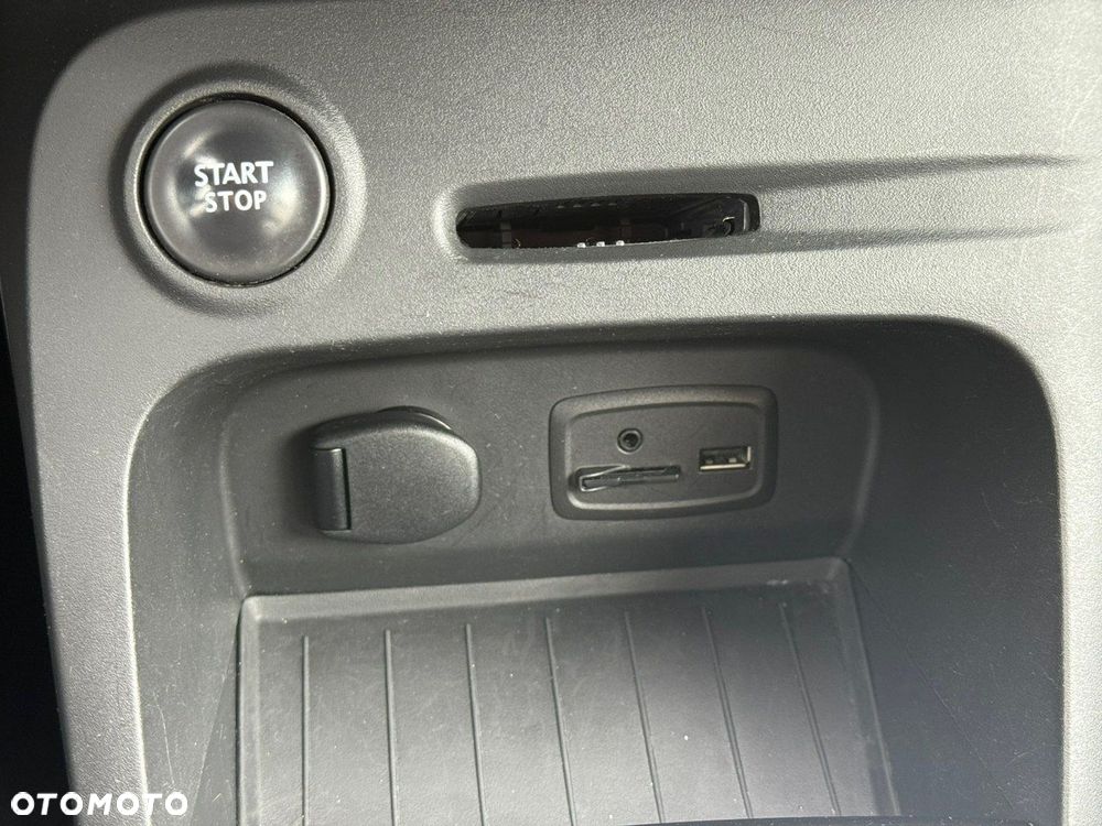 Renault Captur dCi 90 EDC Helly Hansen - 31