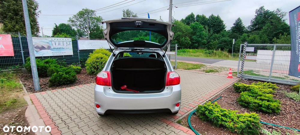 Toyota Auris 1.4 D-4D Terra - 14