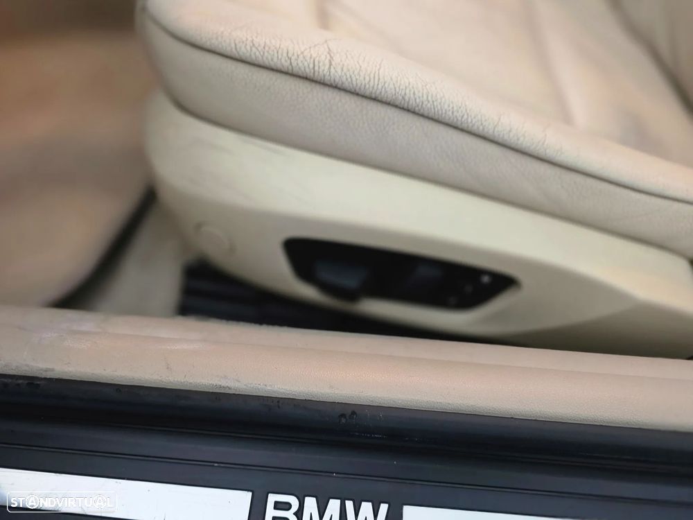 BMW 320 d Cabrio Intense - 13